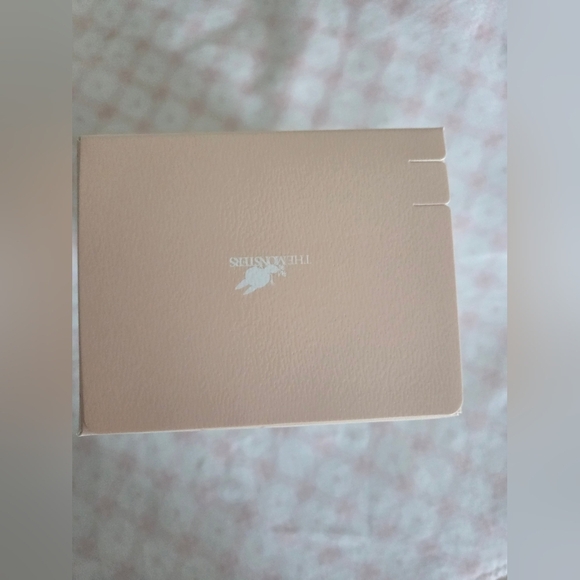 Pop Mart THE MONSTERS – Have a Seat Vinyl Plush Blind Box (Authentic) - Picture 7 of 8